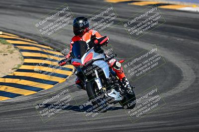 media/Mar-25-2024-Moto Forza (Mon) [[8d4319bd68]]/4-Novice Group/Session 1 (Turns 9 and 10)/